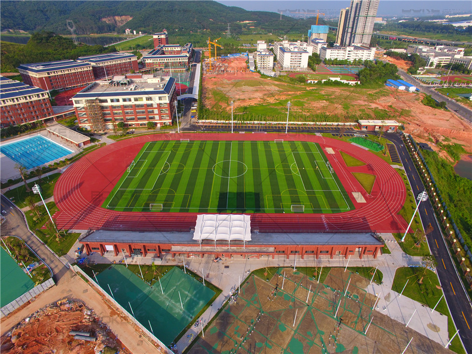 名称：肇庆华南师大附属学校足球场灯光项目